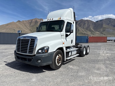 2016 Freightliner Cascadia 125 6x2 T/A Day Cab Truck Tractor