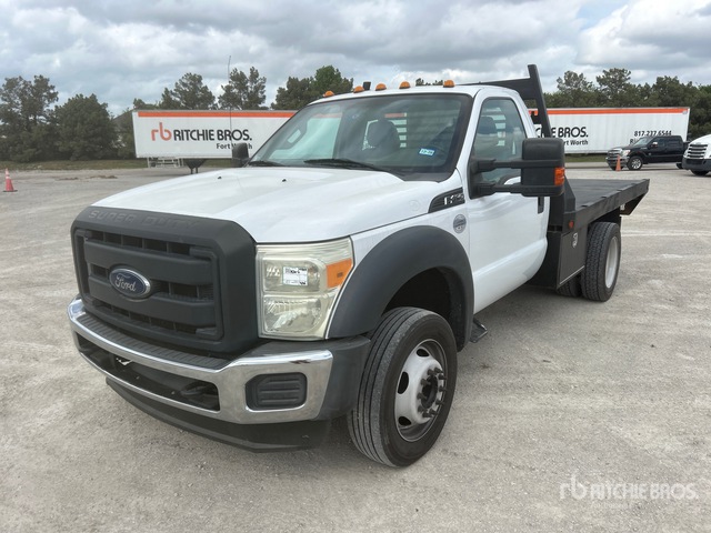 2016 Ford F-450 XL 4x2 Flatbed Truck