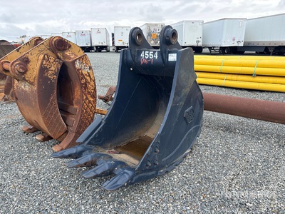 Hensley 36 in 1.54 cyd Digging Excavator Bucket - Fits Komatsu PC300