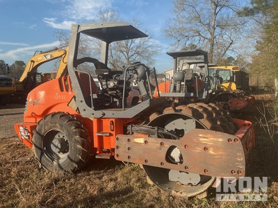 2013 Hamm 3307P Padfoot Drum Compactor (Inoperable)