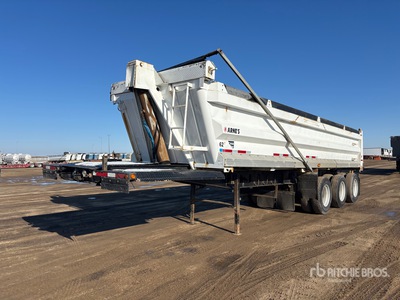 2005 Arne's 30 ft Tri/A End Dump Trailer