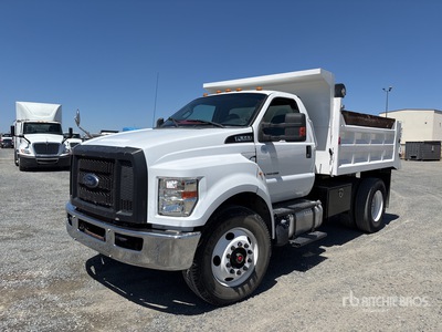 2017 Ford F-750 4x2 S/A Dump Truck