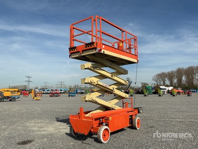 Holland Lift X105EL16 Electric Scissor Lift