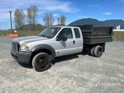 2007 Ford Dump Truck