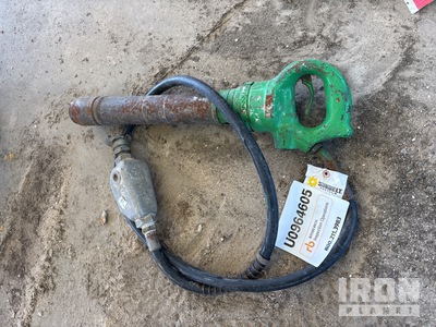 2018 APT M133 Pneumatic Rivet Buster