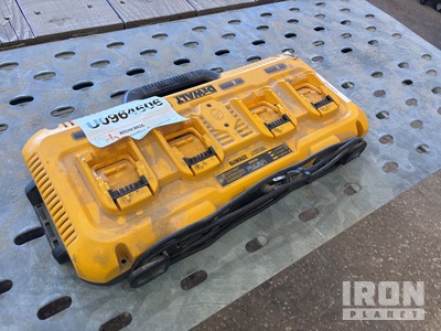 2021 Dewalt DCB104 20v four bay charging station