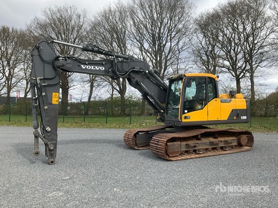 2015 Volvo EC180DL 油圧ショベル