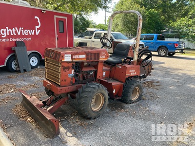 Ditch Witch 3700 4x4 Grabenfräse