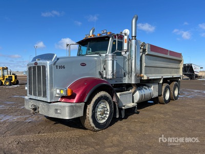 2007 Peterbilt 367 6x4 T/A Camión dumper