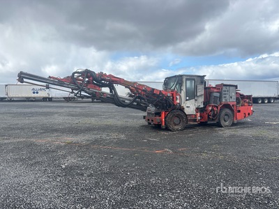 2011 Sandvik 143 on 2011 Sandvik DD420-40C 4x4 Aparejo de perforación