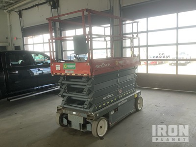 2017 Skyjack SJIII-4740 Electric Scissor Lift
