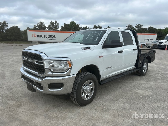 2022 Ram 2500 4x4 Crew Cab Flatbed Truck