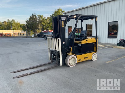 2016 Yale ERC080HH 7400 lb 4x2 Chariot élévateur tout terrain