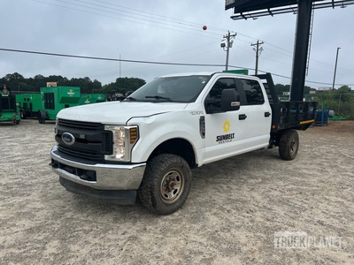 2019 Ford F-250 Super Duty XL 4x4 Crew Cab Flatbed Truck