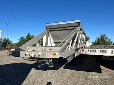 2015 Trail King Quad/A strooi aanhangwagen