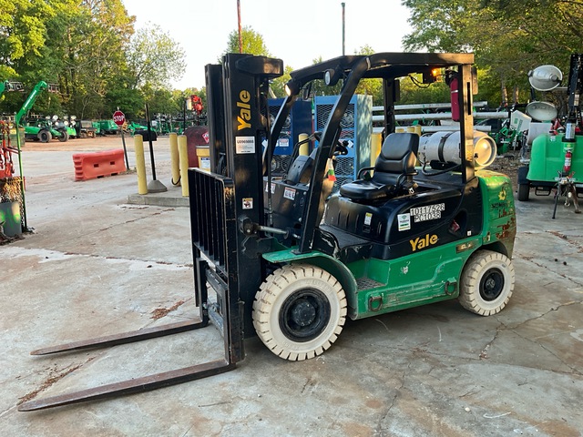 2018 Yale GTP050MXNEAE078 4800 lb Pneumatic Tire Forklift