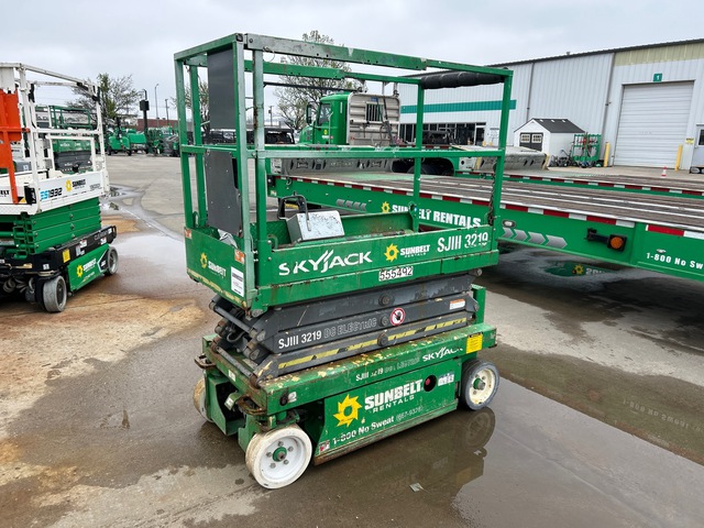 2013 Skyjack SJIII-3219 Electric Scissor Lift