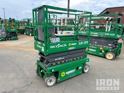 2016 Skyjack SJIII-3219 Electric Scissor Lift