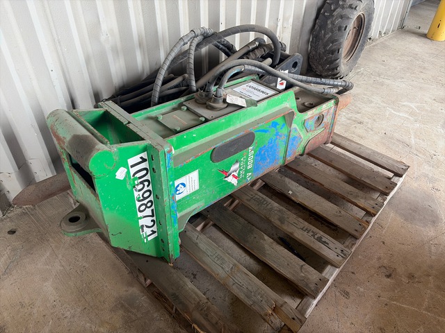 2022 Okada SSORV800SH TC 12 in Hydraulic Breaker