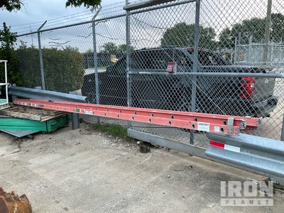 2023 Louisville FE3240 Ladder