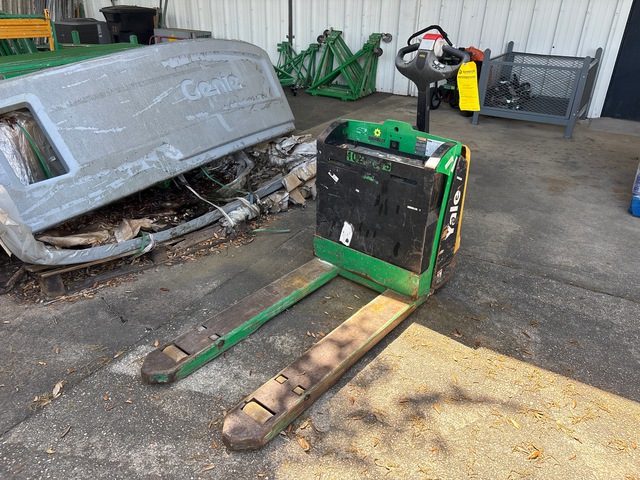 2019 Yale MPB045VGN24T2646 4510 lb Electric Pallet Jack