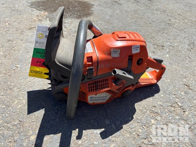 2023 Husqvarna 555 Sierra de cadena (Inoperable)