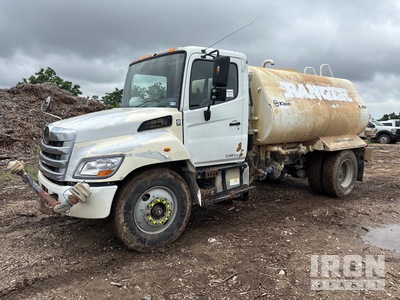 2011 Hino 338 4x2 Water Truck