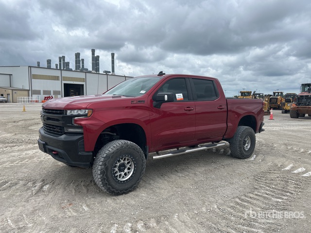 2022 Chevrolet Silverado 1500 Z71 4x4 Crew Cab Pickup