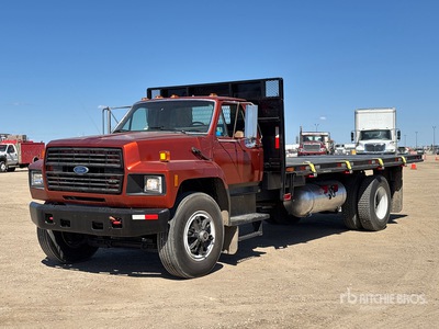 1990 Ford F800 4x2 Flatbed Truck