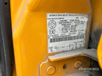 2011 Ford F-550 4x2 Gesloten vrachtwagen (Inoperable)
