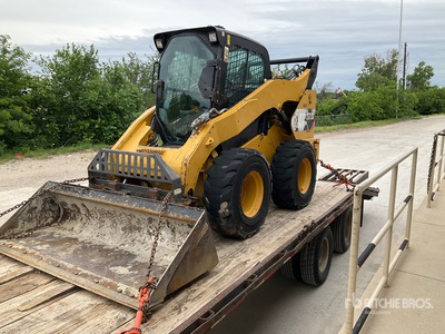 2012 Cat 272D を見 Skid-Steer Loader
