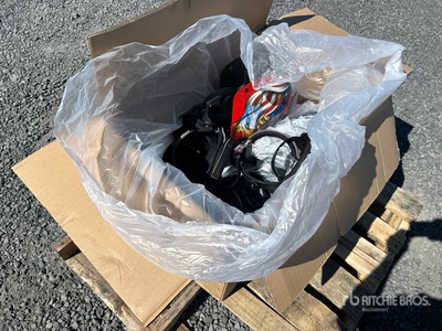 Quantity of (20) Auto Darkening Welding Helmets Attrezzatura industriale (Unused)