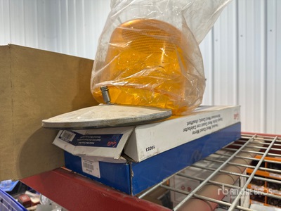 Quantity of Miscellaneous Vehicle Electrical Parts Pièces diverses (Unused)