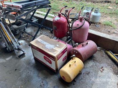 Quantity of (2) Sand Blast Pots