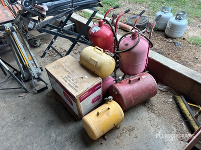 Quantity of (2) Sand Blast Pots