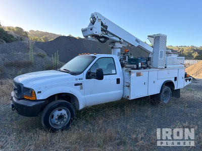 Altec AT235 35 ft on 2000 Ford F-450 4x2 Bucket Truck