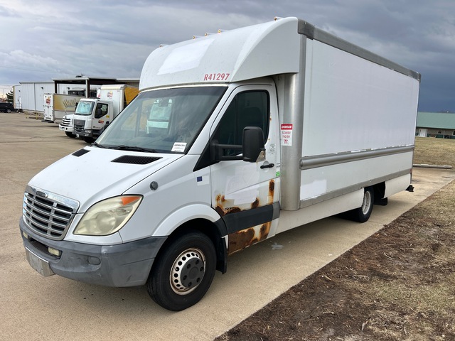 2009 Freightliner Sprinter 3500 4x2 Van Truck