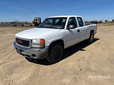 2006 GMC Sierra 1500 4x4 Extended Cab Pickup