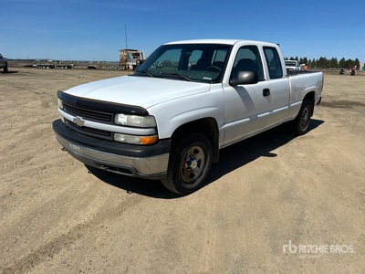 2001 Chevrolet Silverado 1500 4x4 Extended Cab Pickup