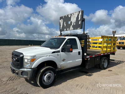 2016 Ford F-550 4x4 Flatbed Truck