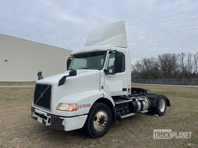2017 Volvo VNM42T 4x2 S/A Day Cab Truck Tractor
