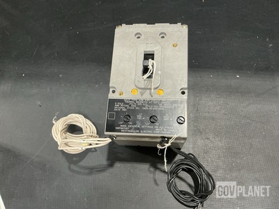 Westinghouse 5682D24G17 Circuit Breaker