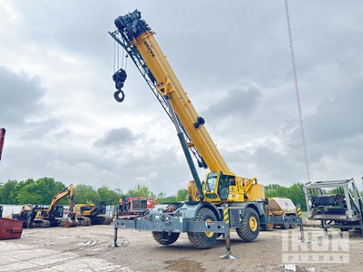 2011 Grove RT890E 90 ton 4x4x4 رافعة للطرق الوعرة