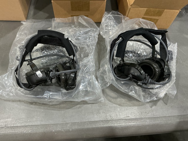 (31) A3206695 Headsets (31) A3206695 Headsets