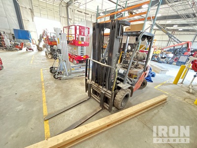 2018 Toyota 8FGU25 Pneumatic Tire 4500 lb Cushion Tire Chariot Élévateur (Inoperable)