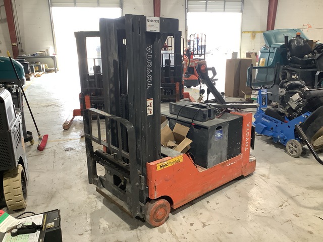2019 (unverified) Toyota 6BWC20 3750 lb Electric Stacker