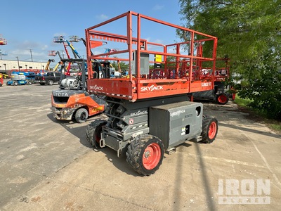 2017 Skyjack 6832RT Diesel 4x4 Scissor Lift