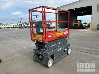 2018 Skyjack SJIII 3219 Electric Scissor Lift (Inoperable)