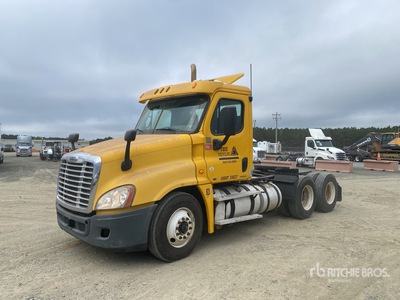 2012 Freightliner Cascadia 125 6x4 Cabeza Tractora Cabina Corta