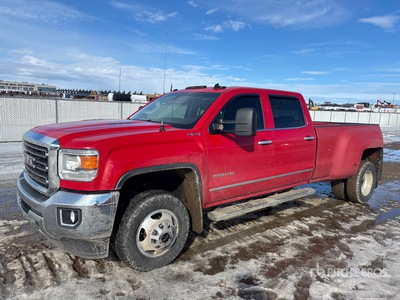 2015 GMC 3500HD 4x4 Crew Cab Pickup